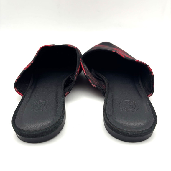 NEW Urban Outfitters Metallic Kiss Lip Print Embroidered Open Back Flats Size 6M - Picture 8 of 16